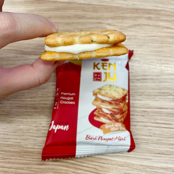 Richy Kenju Nougat Cream Cracker